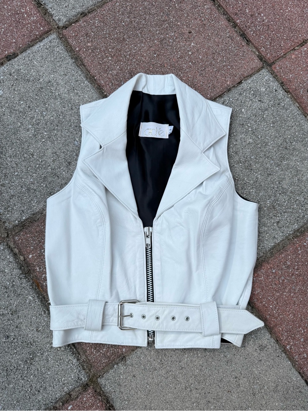Women's Vintage Cache White Leather Vest with Zipper and Gromet detail